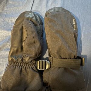 Hestra Men’s Black Ski Mittens with Strap